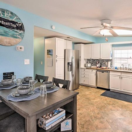 Surfside Beach Gem With Deck - 1 Block To Shore! Freeport Esterno foto