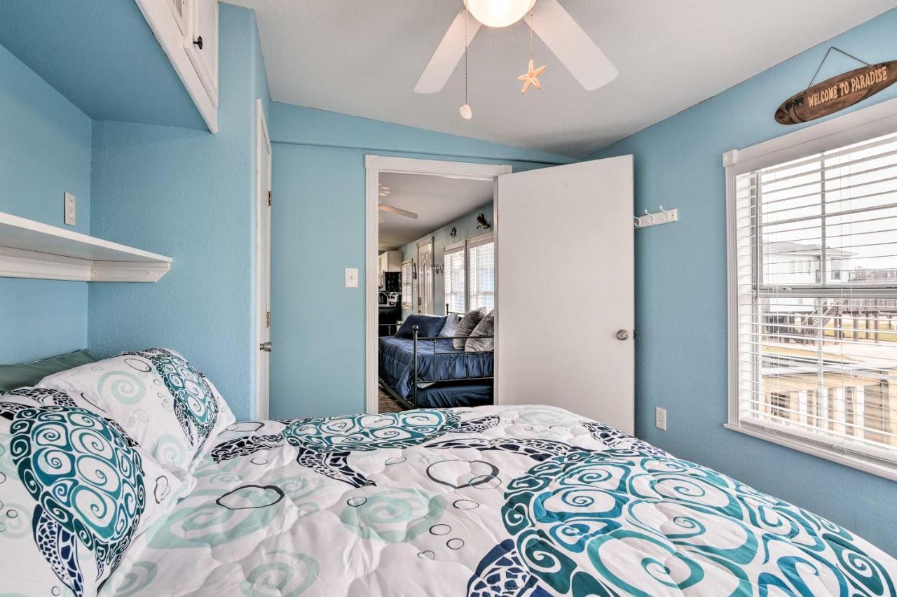 Surfside Beach Gem With Deck - 1 Block To Shore! Freeport Esterno foto