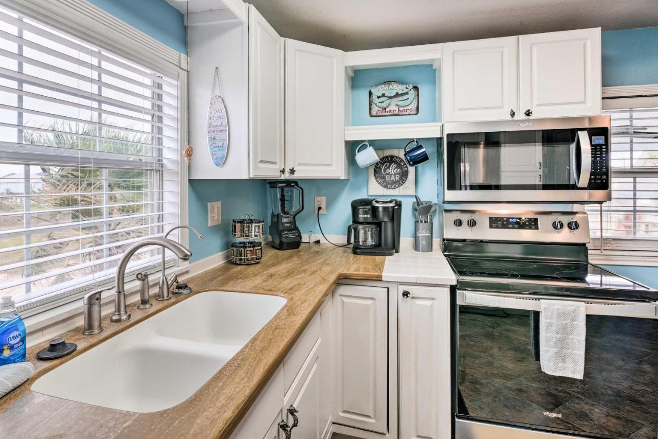 Surfside Beach Gem With Deck - 1 Block To Shore! Freeport Esterno foto